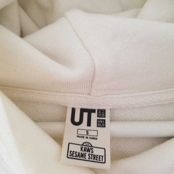 KAWS x Uniqlo x Sesame Street Group Hoodie - Picture 2 of 2